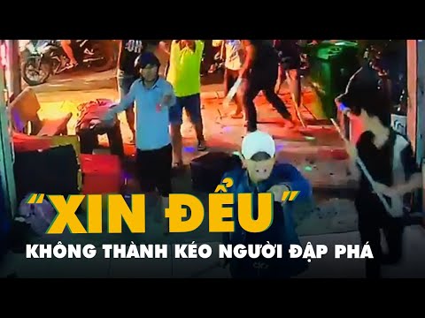 Video 12 thanh niên cầm hung khí đập phá quán karaoke ở quận... - youtube