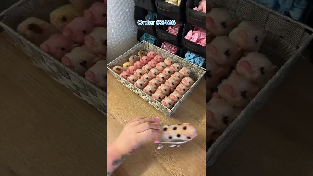 So cute!  😍 Comment 👇 if you want one!