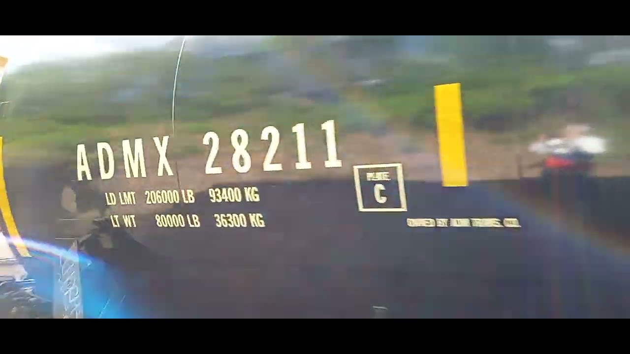 East Penn northbound by Faulkland Road on 5-6-25 w/ 2171/2173 and great rolling stock!