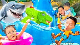 Changcady dẫn em Cam đi công viên nước, tìm thấy cá mập Tralalero Tralala screenshot 1