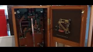 Gents of Leicester C7 master clock with seconds