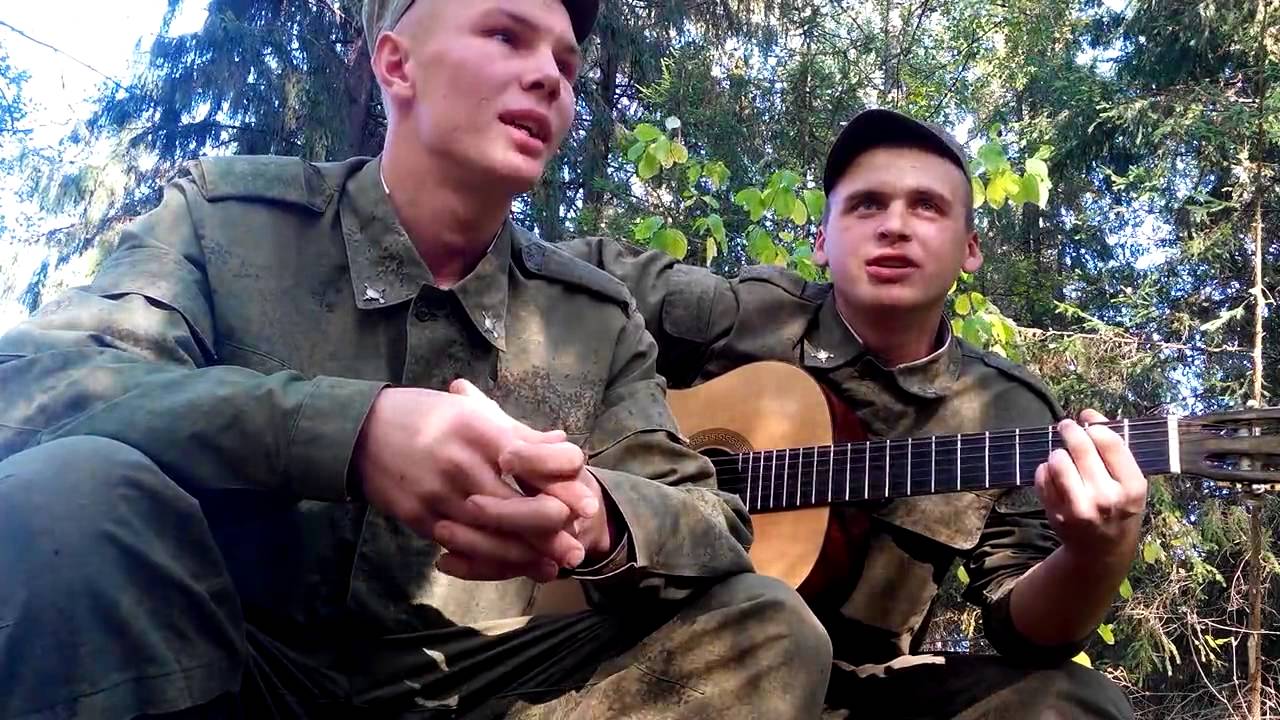 Армейская песня не плачь. Армейская песня не плачь. Армейская песня не плачь. Чечня в огне под гитару. Чечнявоенкоматеслучаи.