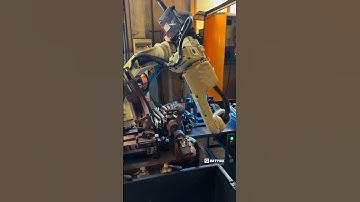 Robot 6 trục hàn mig