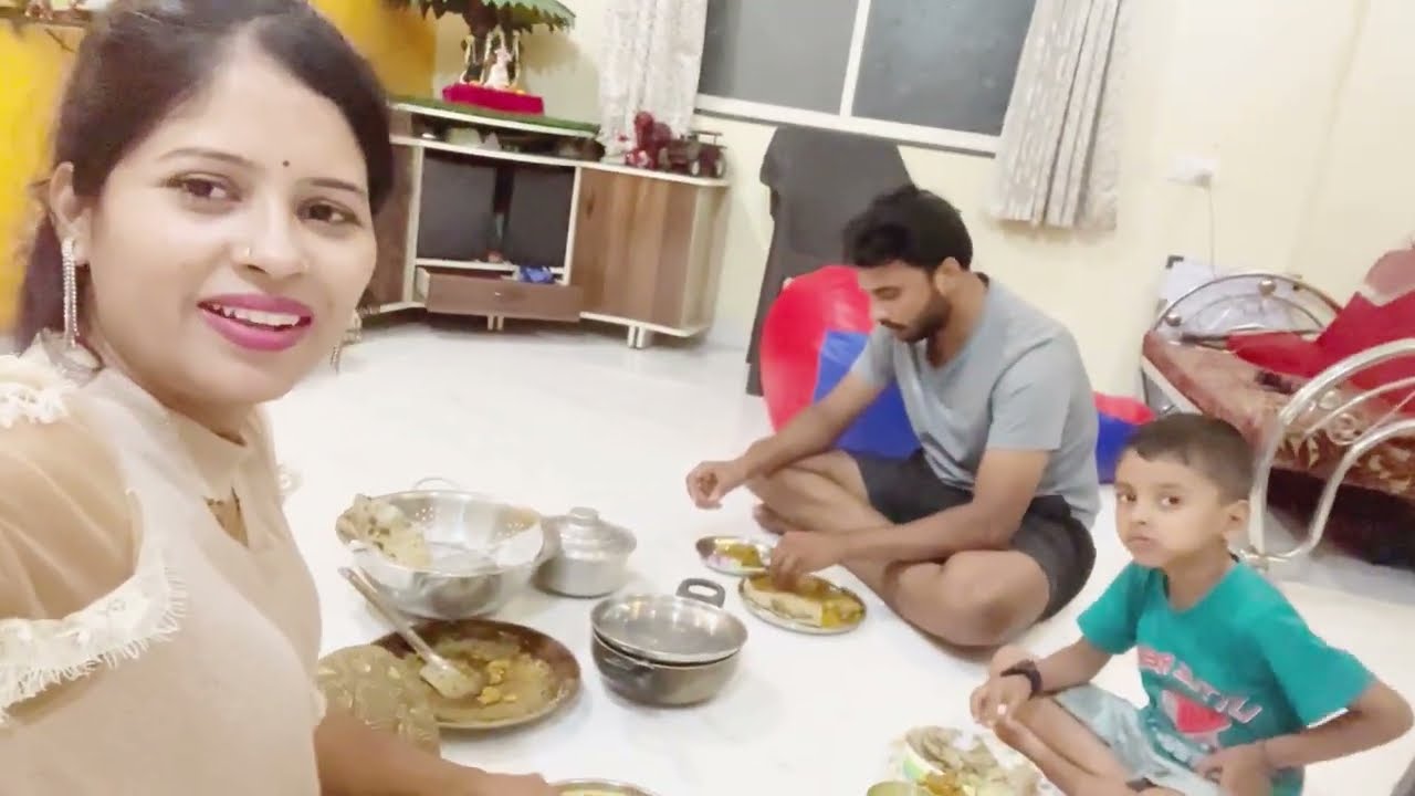 आषाढ पार्टी  😋 भेजा फ्राय खाऊन यांचा भेजा लय चालाय लागला🤣