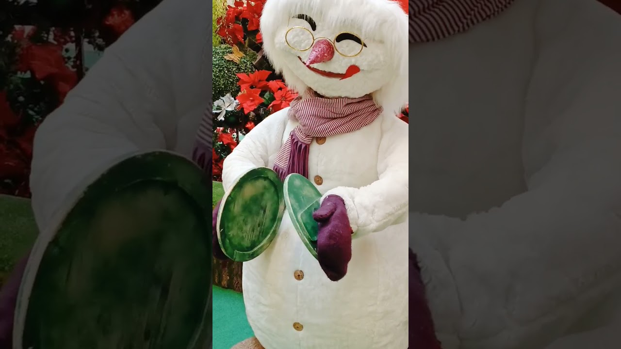 Christmas deco in Pavilion Mall