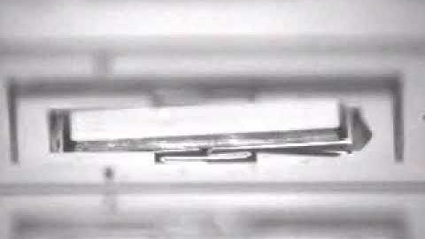 A bi-directional magnetic microactuator