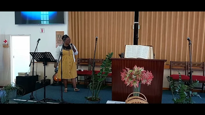 Linz Young in song, honouring Thelma Pierce on her...