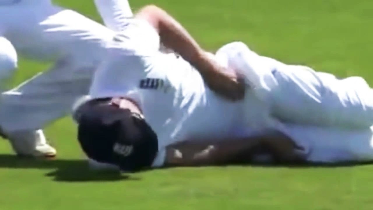 Ball hit on nuts very painful worst injuries in cricket YouTube