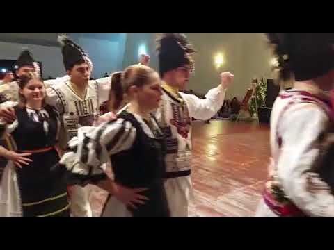 Monitorul de Făgăraș: Serbarea Crăciunului la Liceul ,,IC Drăgușanu,, din Victoria (1)