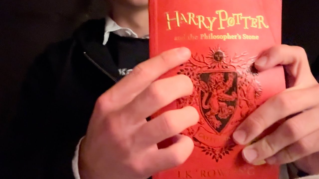 asmr bookstore/library (tapping + yap)