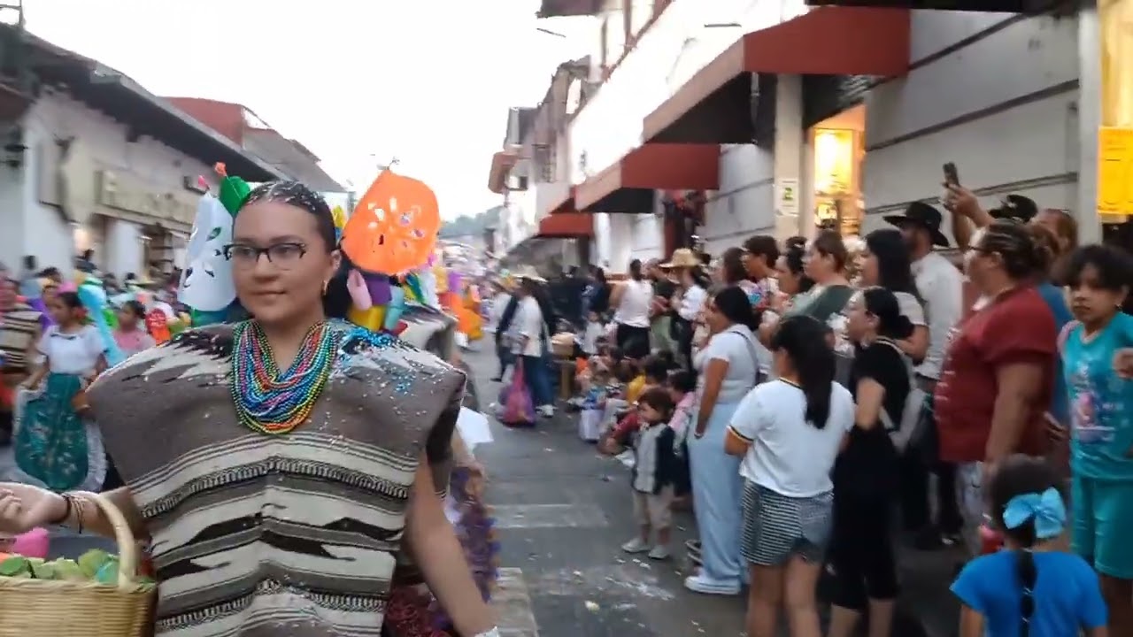 Carnaval Uruapan Michoacán 2026 con los barrios tradicionales 