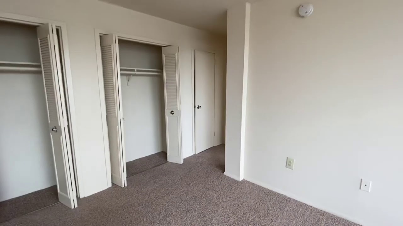 Top of The Hill Apartments -1 Bedroom 1 Bath 680 Sq. Ft. (Style E)