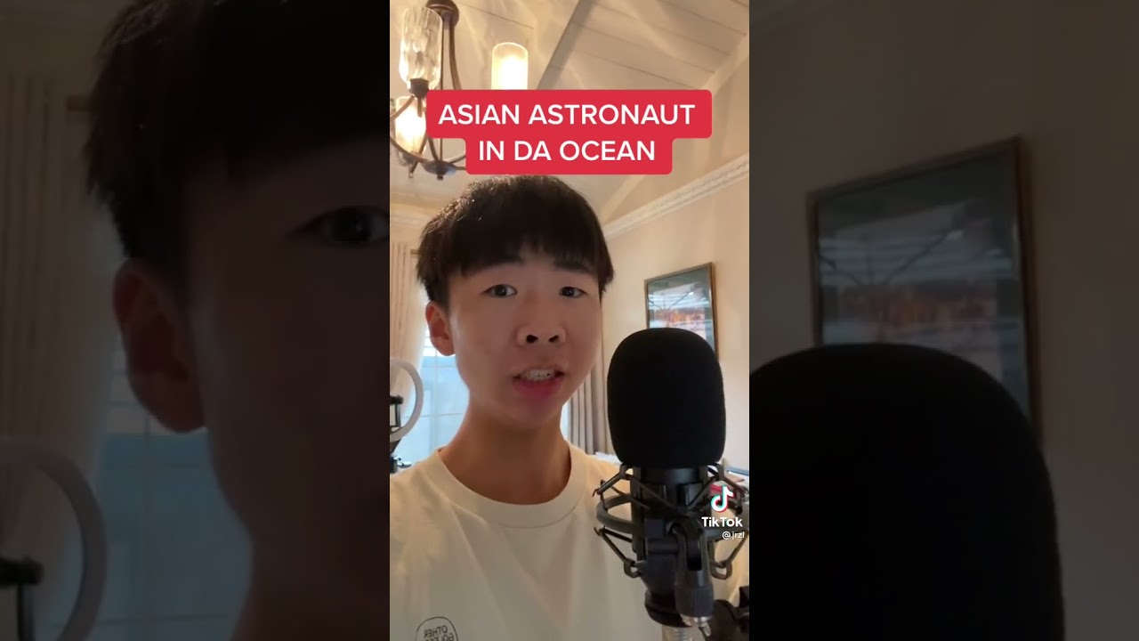 Asian astrounant in DA ocean
