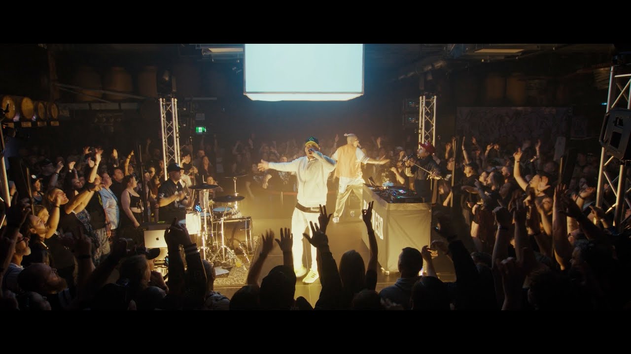 Bliss n Eso — Live at The Act, Newcastle (Live Performance Video)