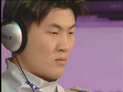 AI 업스케일 | [2001.12.21] 2001 SKY배 온게임넷 스타리그 4강 A조 2경기 (사일런트 볼텍스) 김동수(Protoss) vs <strong>홍진호</strong>(Zerg)