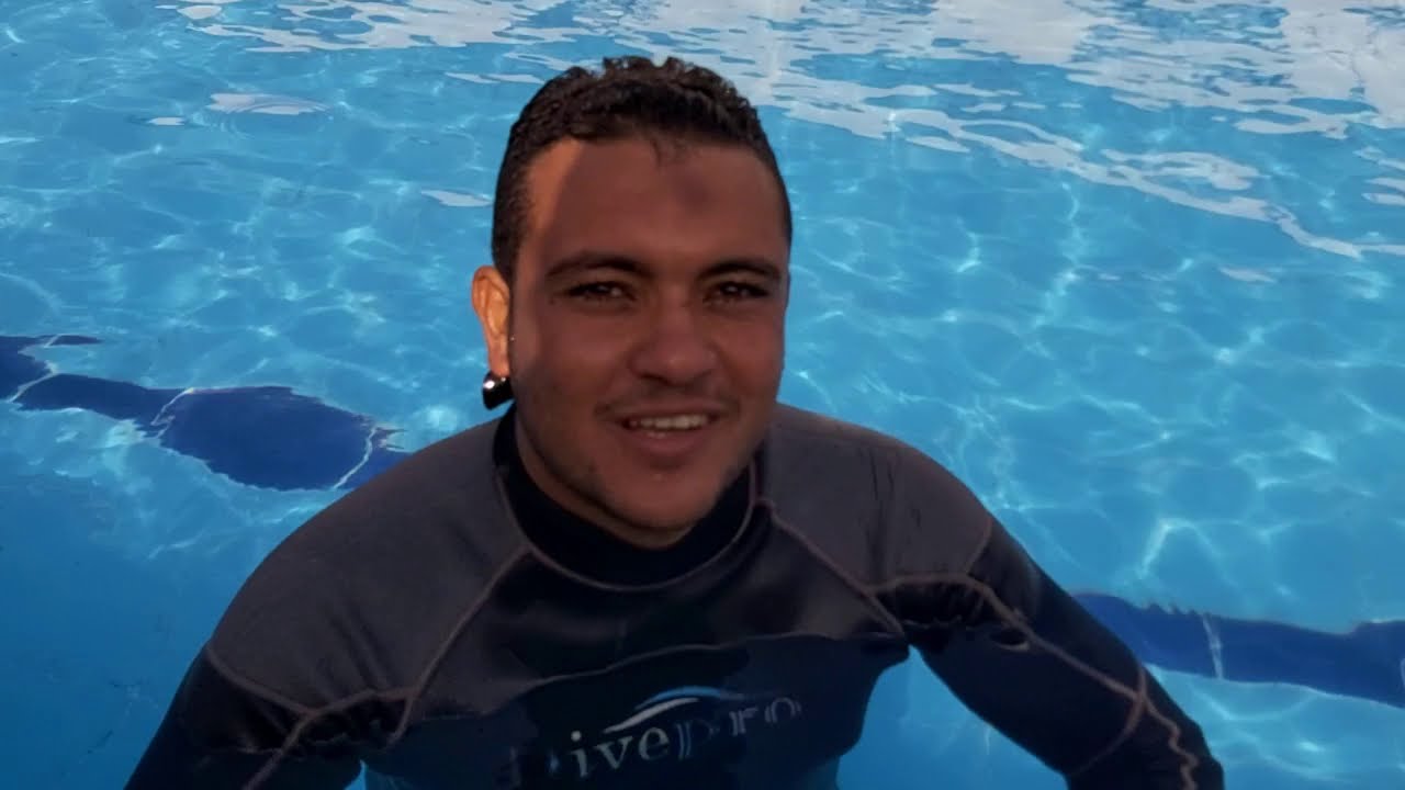 تعليم السباحه احسن مدرب  سباحه  حالات خاصه او ذو احتياجات خاصه