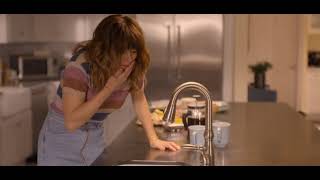  Linda Cardellini Vomiting 