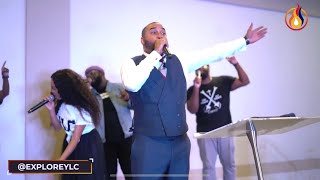 🔥 Elder Mark Moore Closing & CRAZY PRAISE BREAK! | #SpiritAndTruth