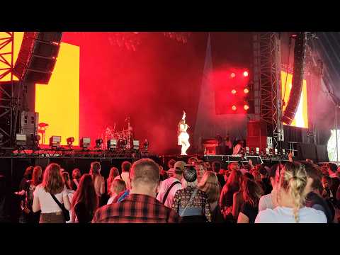 AUDREY NUNA - superHuman (Live at Roskilde Festival)