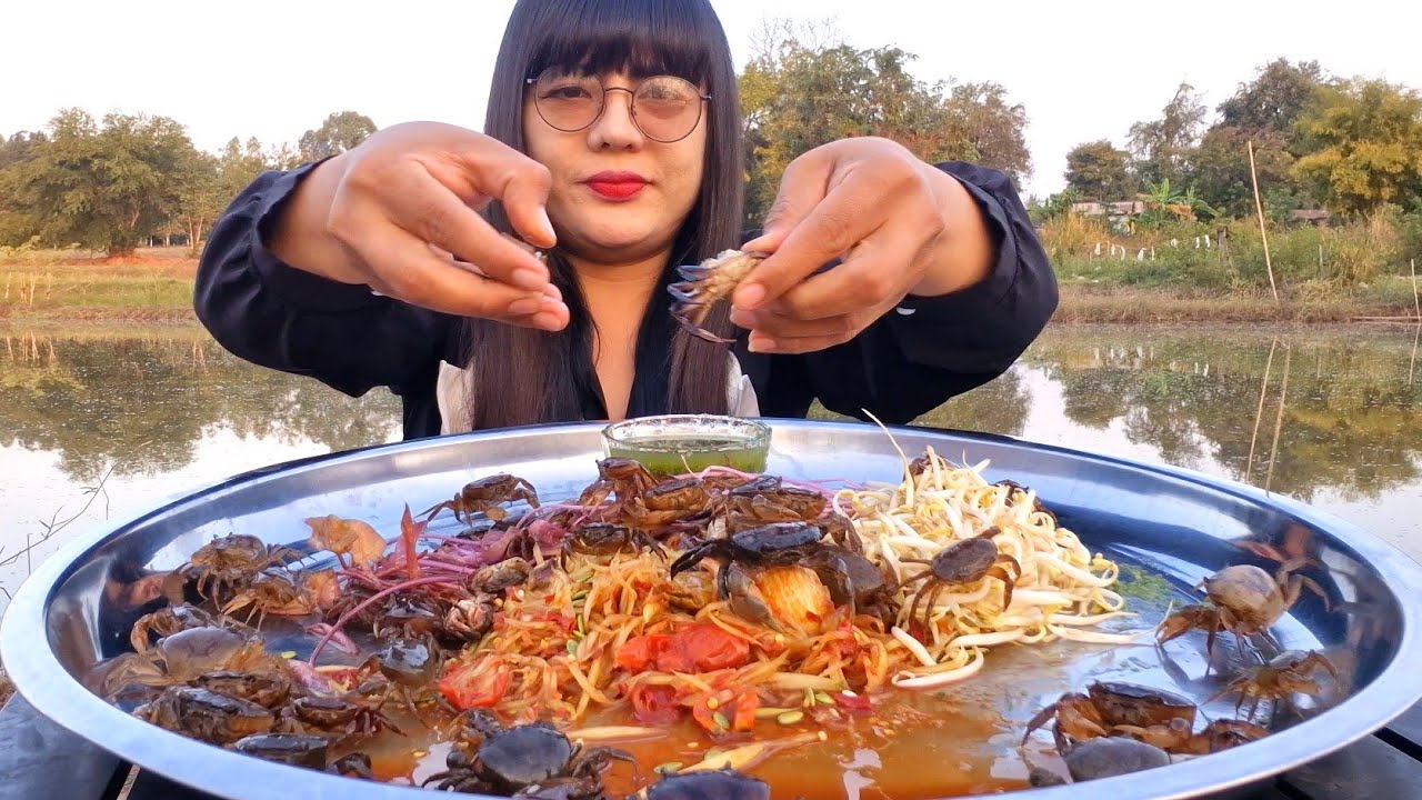 ส้มตำปูไต่ของแท้ กับน้ำจิ้มซีฟู้ดรสเด็ด