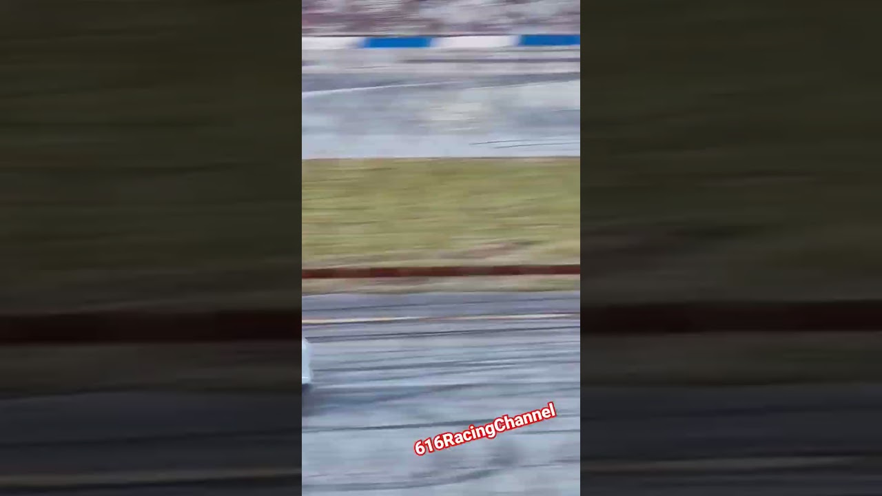 Freedom Factory ...Cleetus vs Kyle of boosted boiz spectator drags