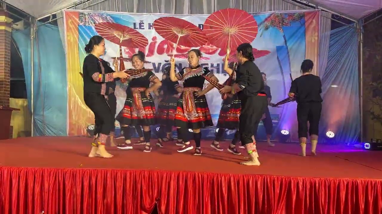 Múa Tiếng Khèn goi ban .CLB tân sơn 3