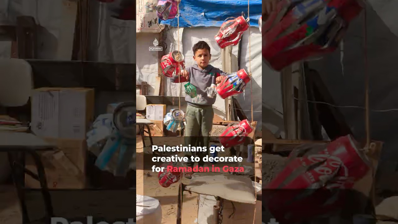 الفلسطينيون في غزة يبدعون في تزيين منازلهم لشهر رمضان | AJ #shorts