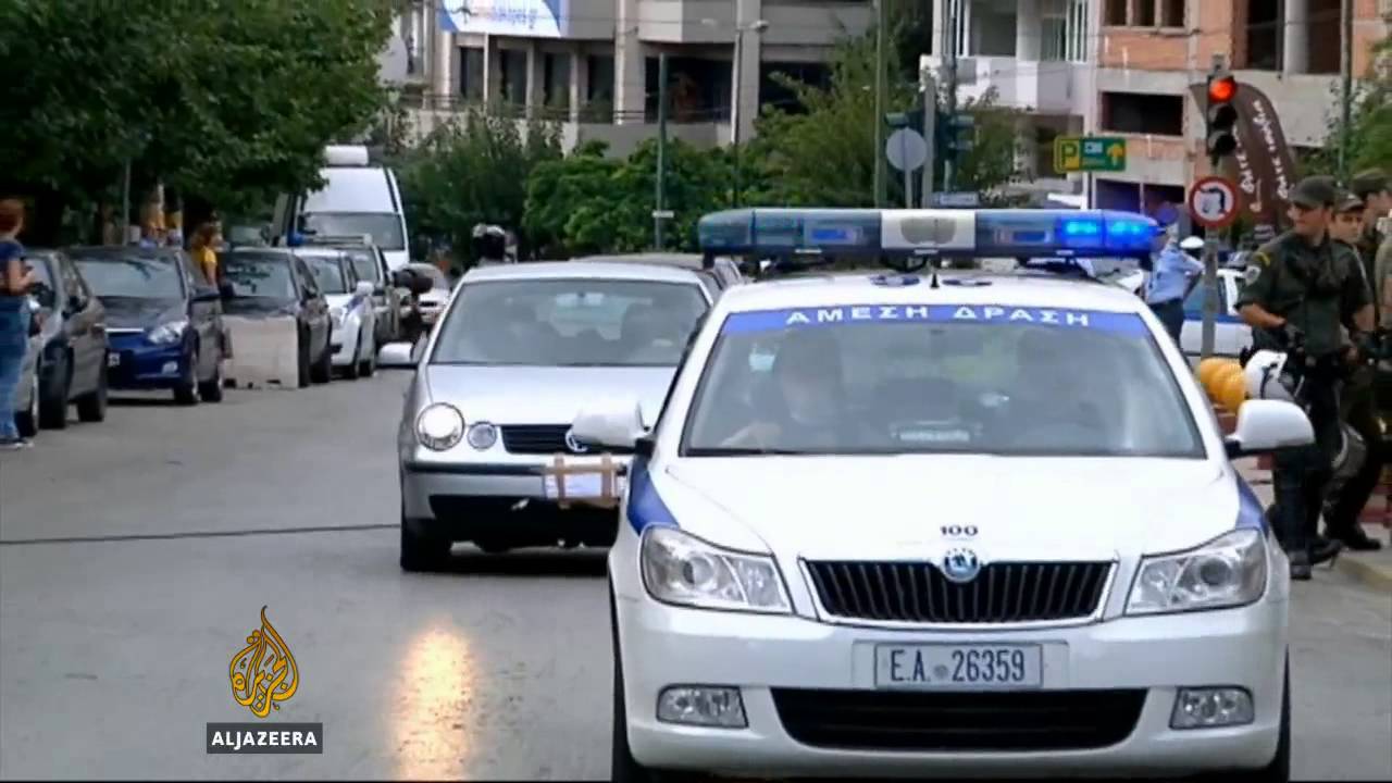 اليونان توقف تمويل حزب الفجر الذهبي