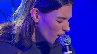 Charlotte Cardin  Meaningless (Live)  Le Grand Studio RTL