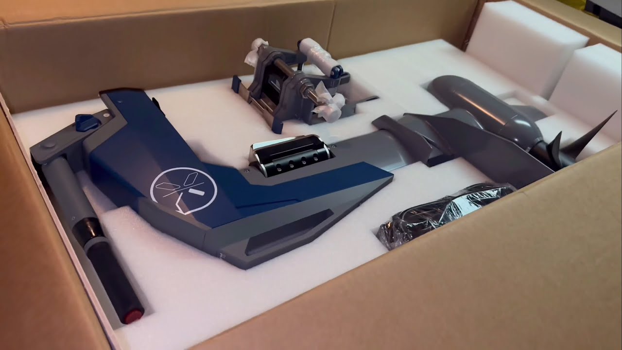 72v Momentum M10 Electric Outboard Motor & External Battery Adapter UNBOXING - 13.8’ Saturn SD415G