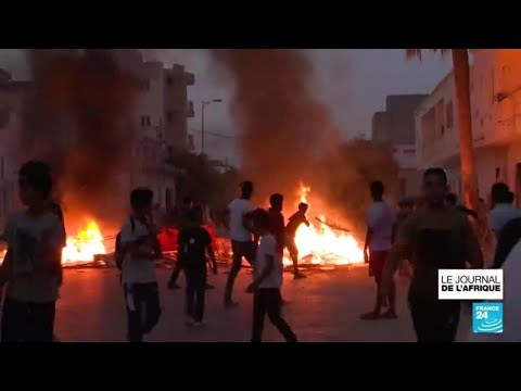 Naufrage en Tunisie: À Zarzis, la colère des familles de migrants disparus en mer • FRANCE 24