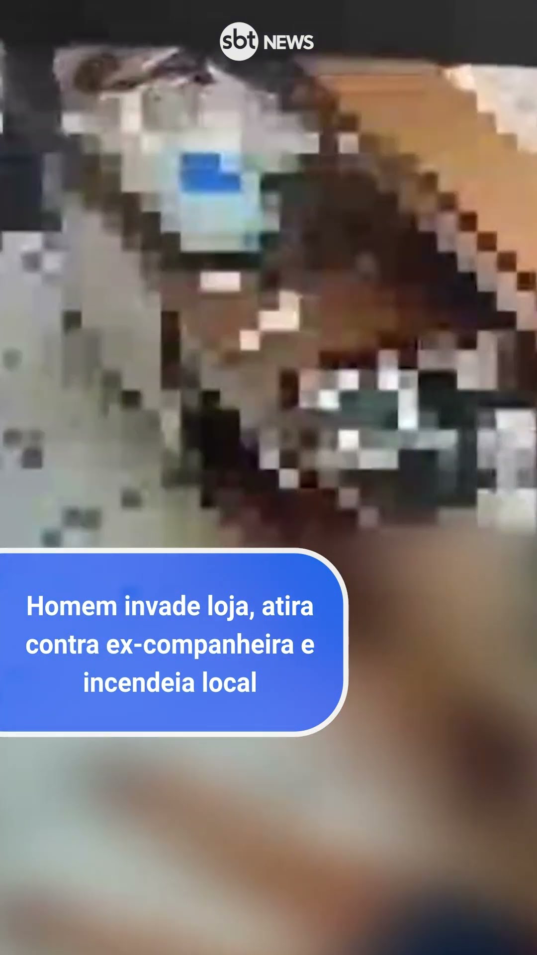 Homem invade loja, atira contra ex-companheira e incendeia local