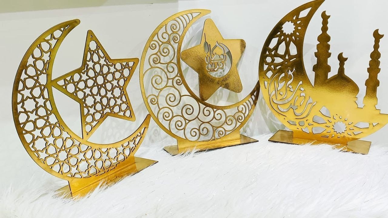 بحب نفسي واعز نفسي عن القليل وبشوفني حاجة ملفته ملهاش في كل الكون مثيل مرميش سلامي علي العدو 🫰