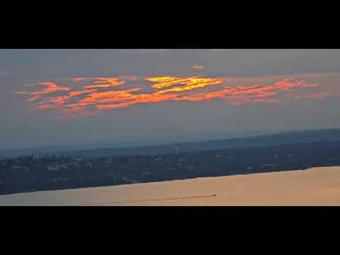 The golden hour - YouTube