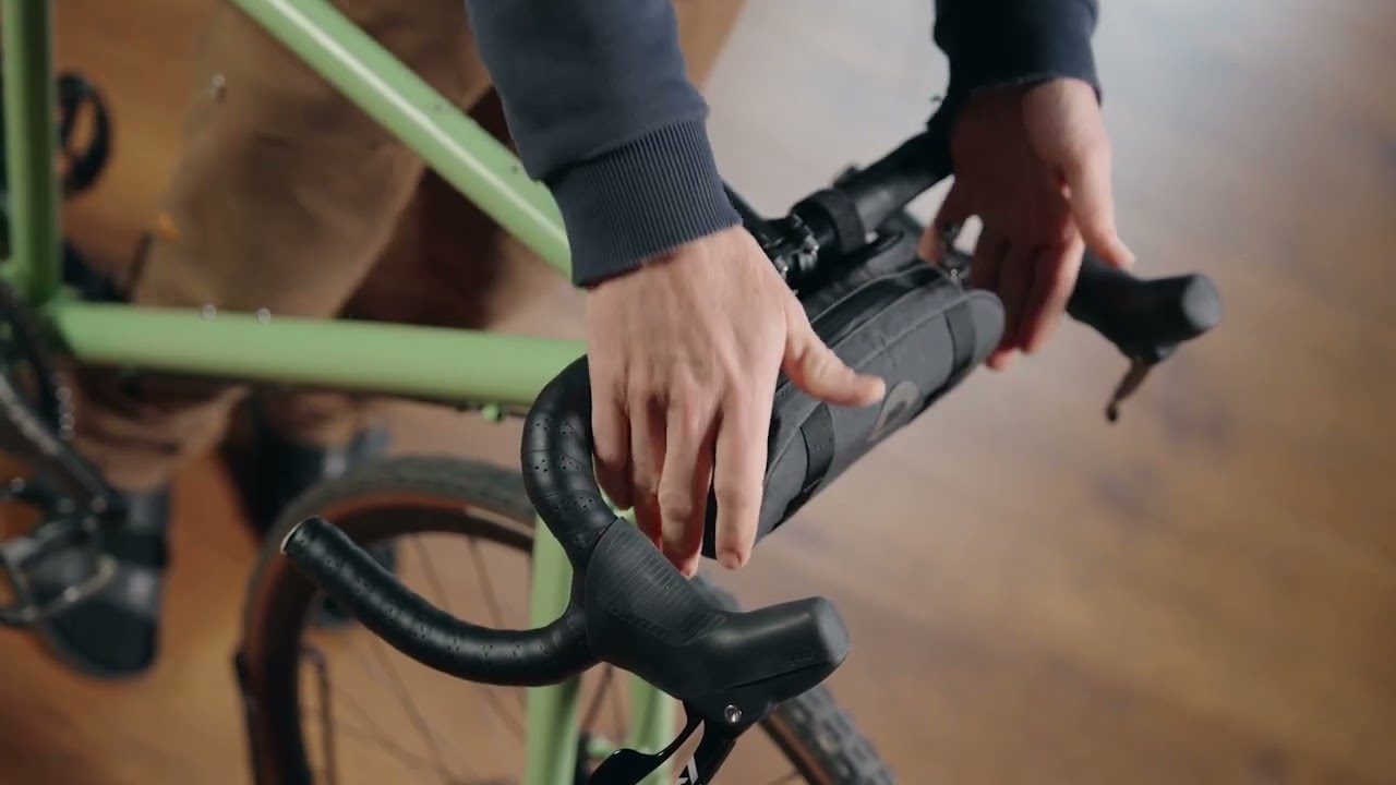How to attach a handlebar bag | Hoja Handlebar Pocket | Fjällräven