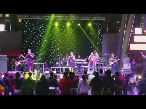 Billo Rani ! Richa Sharma Live @ Toronto Diwali Razzmatazz In Pouring Rain !