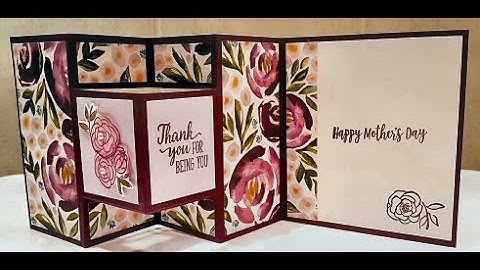 Best Dressed Trifold Card