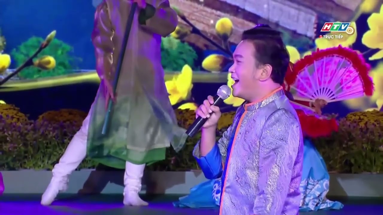 Tiết Mục Tân Cổ Giao Duyên “Việt Nam Quê Hương Tôi” tại Lễ Hội Hoa Xuân Trên Bến Dưới Thuyền