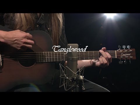 Tanglewood TWCR D Crossroads Dreadnought Acoustic, Whiskey Burst | Gear4music demo