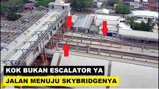 Apakah SKYBRIDGE Stasiun Kiaracondong Tidak Ada Escalatornya? [Update SD 20 Mei 2024]