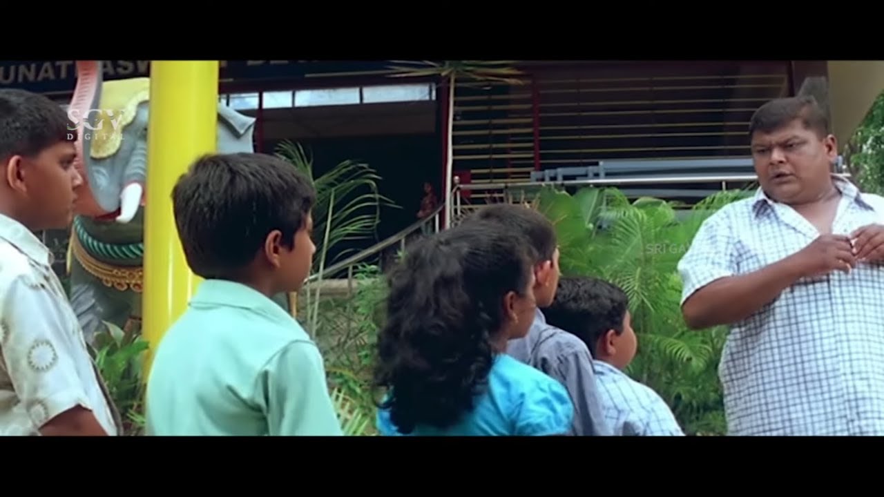 ಮಕ್ಕಳ ಕೈಯಲ್ಲಿ Childಡು ಅಂತ ಬೈಸಿಕೊಂಡ ಬುಲೆಟ್ ಪ್ರಕಾಶ್ Super Comedy | Aithalakkadi Kannada Movie Part 1