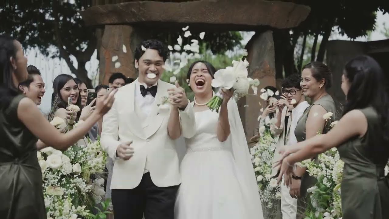 When It Rains On Your Wedding, Make The Most Out Of It | Mikha Angelo & Gregoria Mariska Tunjung