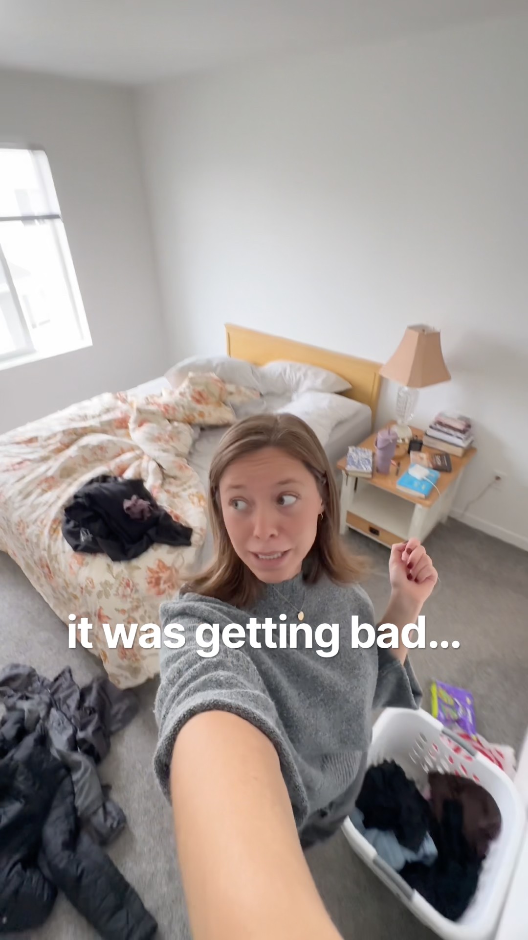 15 minutes does the trick⏱️🧺 #bedroomcleanup
