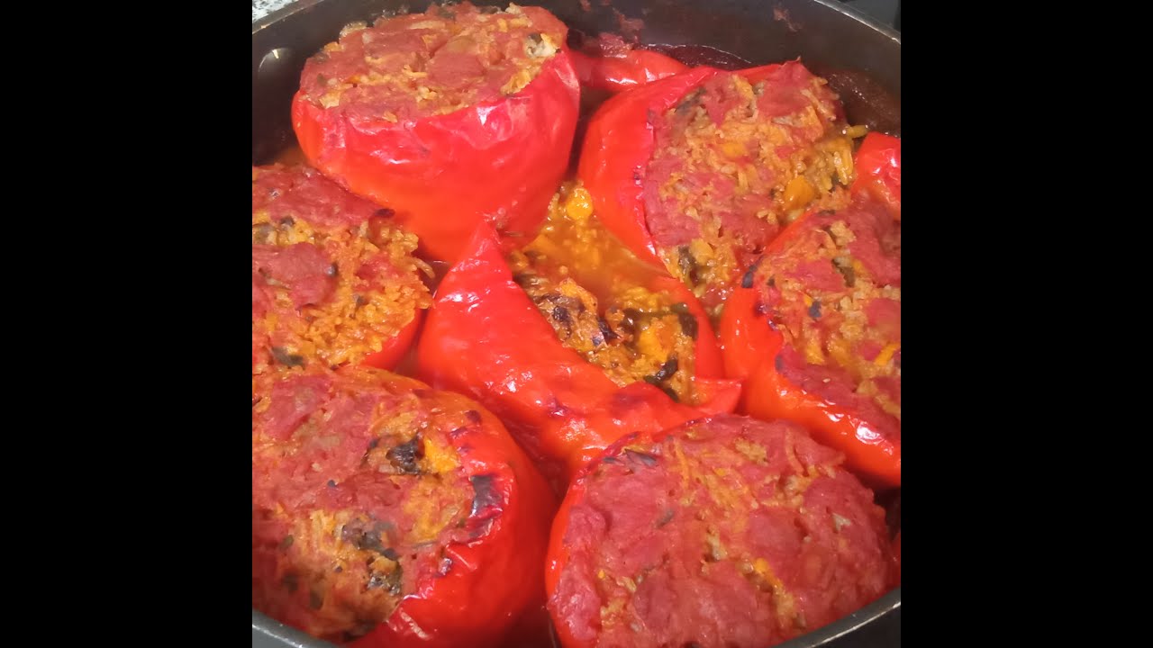 פלפלים ממולאים באורז ובפלפלים קלויים...מטורף כמה שזה טעים