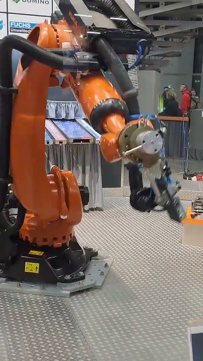 Roboter Shop - YouTube