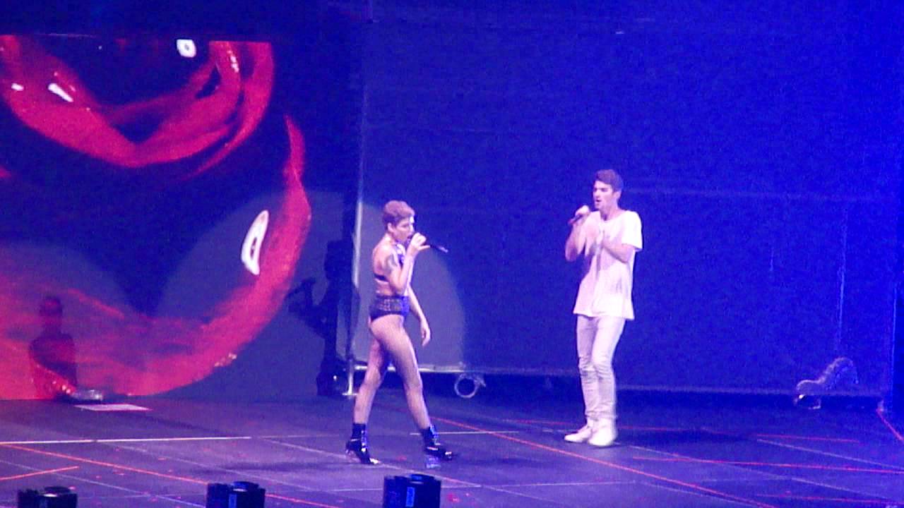 Halsey and The Chainsmokers - Closer