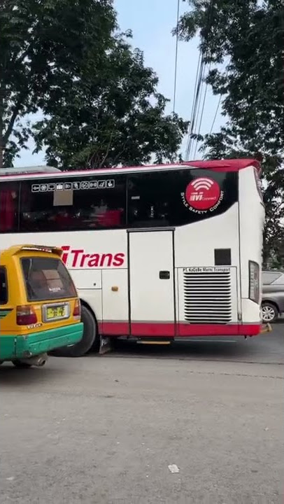 Bis M Trans | pintu keluar bis terminal Bungurasih Surabaya