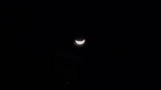 8PM. Crescent Moon . #moon #crescentmoon #moonlight #moonphases #beautifulmoon #waxingmoon