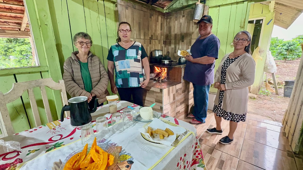 Café da manhã Com mandioca frita no sítio no Alto da Serra só alegria…
