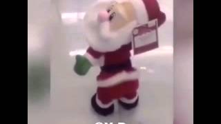 بابا نويل يرقص
